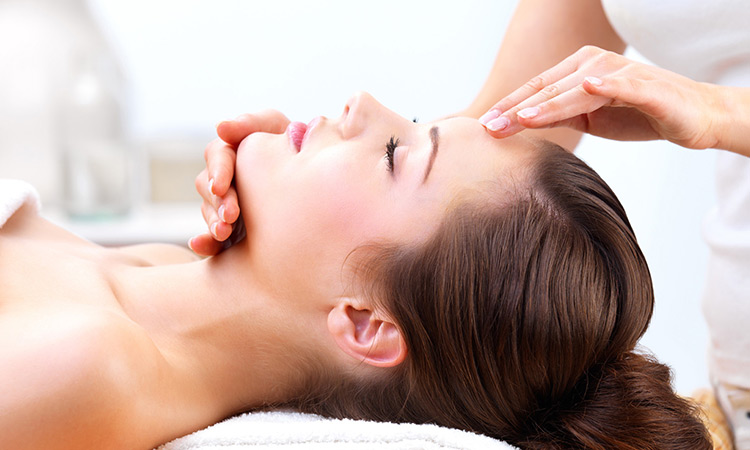 Massage da đầu 1