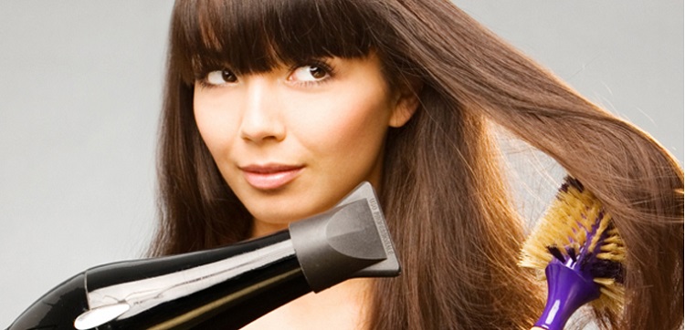 Khi sử dụng nhiệt để tạo kiểu cho tóc, nên có các biện pháp bảo vệ. 1