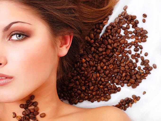 1. Vì sao bã cà phê lại được nhiều người sử dụng để ủ tóc như vậy? 1
