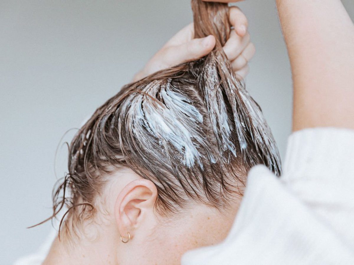 6. Cách bước hấp dầu tại nhà hiệu quả cho tóc khô xơ 3