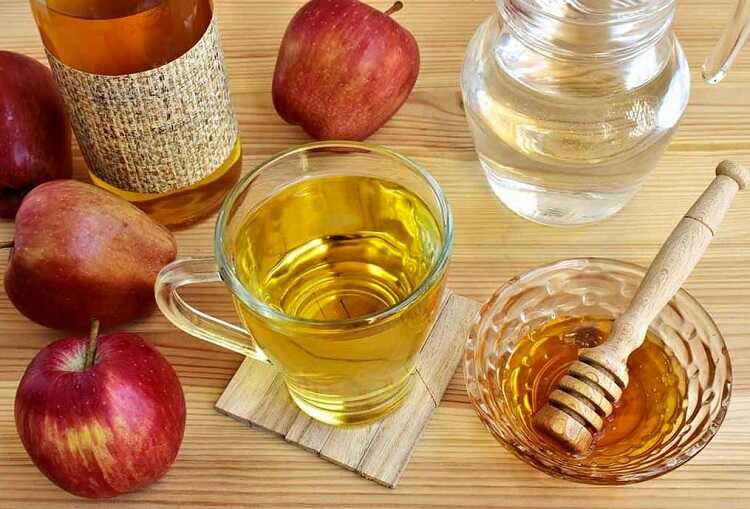 4. Dùng mật ong và giấm táo giúp làm mềm tóc 1