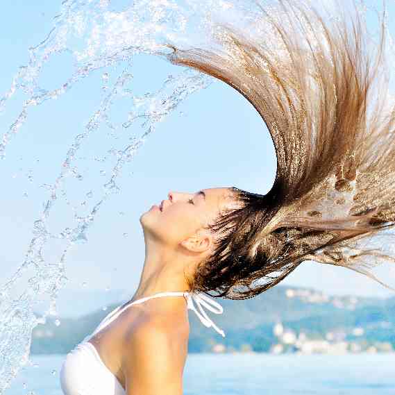 3. Bảo vệ tóc khỏi chất clo và nước biển 1